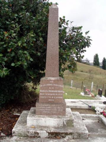 Samuel Waihi's grave at Whakawhitira Cemetery
