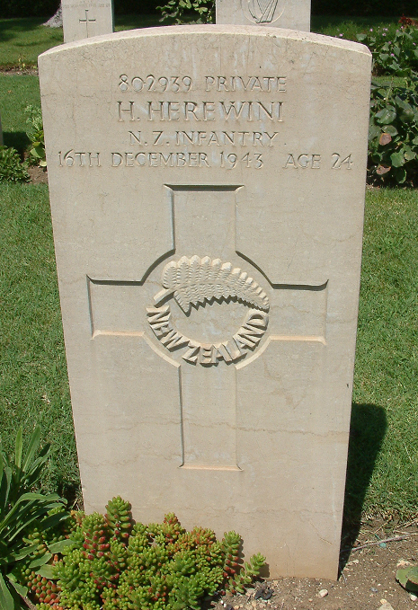 Hatu Herewini's grave at the Moro River Canadian War Cemetery, Italy