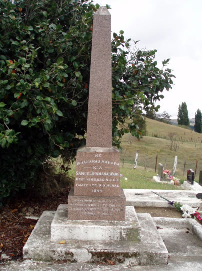 Samuel Waihi's grave at Whakawhitira Cemetery