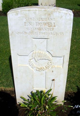 Edward Ngatata Howell grave